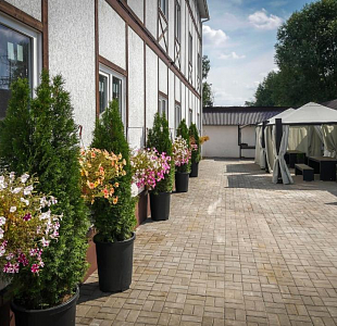 Гостиница в Московской области, Лобня. Внешняя отделка здания